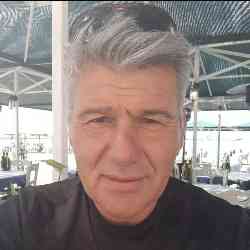 Single Greek man in Φίλυρο, Ελλάδα, Greece