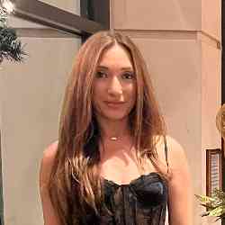 Single Greek woman in Los Angeles, CA, United States