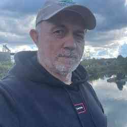 Single Greek man in Boston, MA, United States
