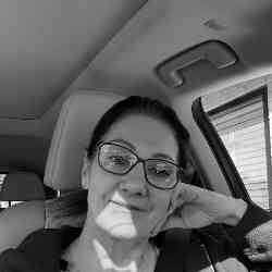 Single Greek woman in Newmarket, ON, Canada