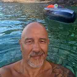 Single Greek man in Γλυφάδα, Ελλάδα, Greece
