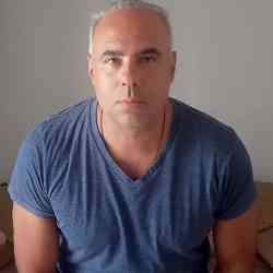Single Greek man in Piraeus, Ελλάδα, Greece