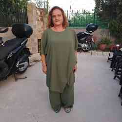 Single Greek woman in Athens, Ελλάδα, Greece