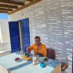 Single Greek man in Athens, Ελλάδα, Greece