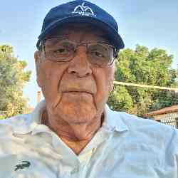 Single Greek man in Βύρωνας, Ελλάδα, Greece