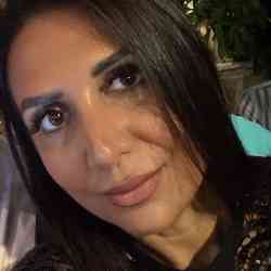 Single Greek woman in London, UK, United Kingdom