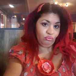 Single Greek woman in Enfield, UK, United Kingdom