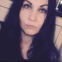 Single Greek woman in London, UK, United Kingdom