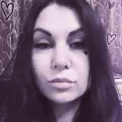 Single Greek woman in London, UK, United Kingdom