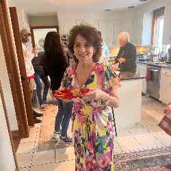 Single Greek woman in West Hartford, CT, United States