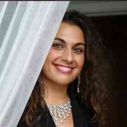 Single Greek woman in New York, NY, United States