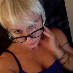 Single Greek woman in Glendale, CA, United States