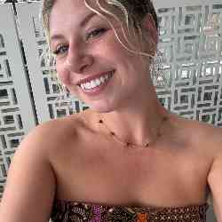 Single Greek woman in St. Petersburg, FL, United States