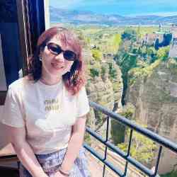 Single Greek woman in Kalivia Thorikou, Kalivia Thorikou, Greece