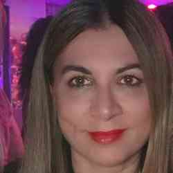 Single Greek woman in North Sydney, NSW, Australia