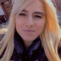 Single Greek woman in London, England, United Kingdom