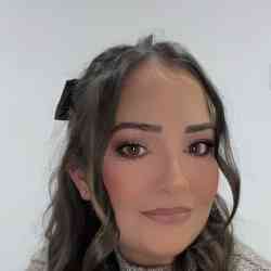 Single Greek woman in Brookmans Park, England, United Kingdom
