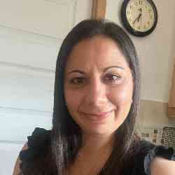 Single Greek woman in Nottingham, England, United Kingdom