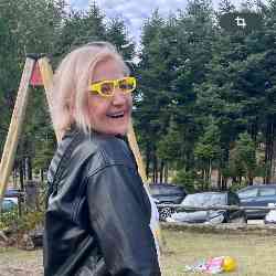 Single Greek woman in Thessaloniki, Central Macedonia, Greece