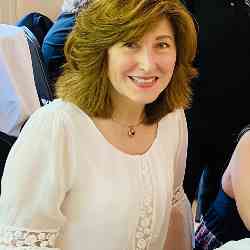 Single Greek woman in Boston, Massachusetts, United States