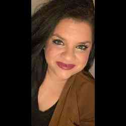 Single Greek woman in Chicago, Illinois, United States