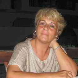 Single Greek woman in New York, New York, United States