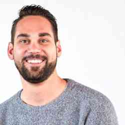 Single Greek man in Los Angeles, California, United States