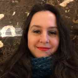 Single Greek woman in Astoria, New York, United States