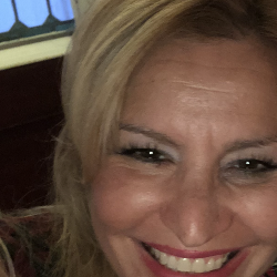 Single Greek woman in Whitestone, New York, United States