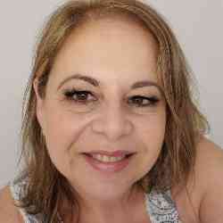 Single Greek woman in Toronto, Ontario, Canada