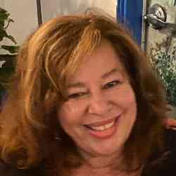 Single Greek woman in New York, New York, United States