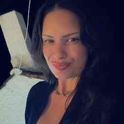 Single Greek woman in Waterford, Connecticut, United States