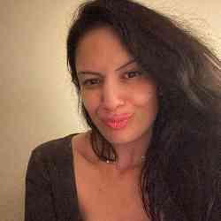 Single Greek woman in Waterford, Connecticut, United States