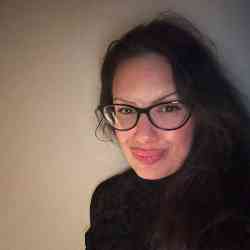 Single Greek woman in Waterford, Connecticut, United States