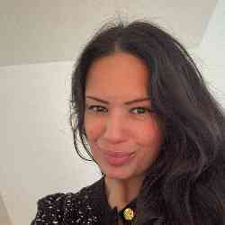 Single Greek woman in Waterford, Connecticut, United States