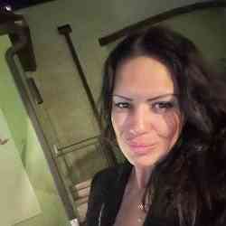 Single Greek woman in Waterford, Connecticut, United States