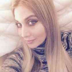 Single Greek woman in Astoria, New York, United States