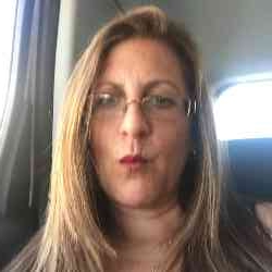 Single Greek woman in Ponders End, England, United Kingdom