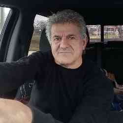 Single Greek man in Chicago, Illinois, United States