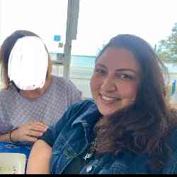 Single Greek woman in Chicago, Illinois, United States