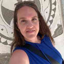 Single Greek woman in New York, New York, United States