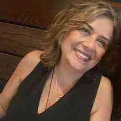 Single Greek woman in New York, NY, United States