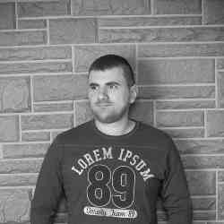 Single Greek man in Astoria, New York, United States