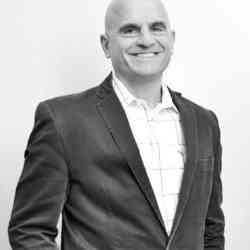 Single Greek man in Chicago, Illinois, United States