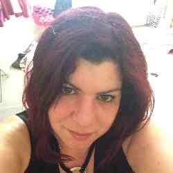 Single Greek woman in London, England, United Kingdom