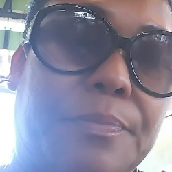 Single Greek woman in Los Angeles, California, United States