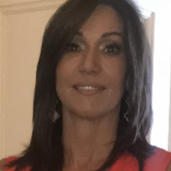 Single Greek woman in Toronto, Ontario, Canada