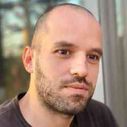 Single Greek man in Pireas, Greece