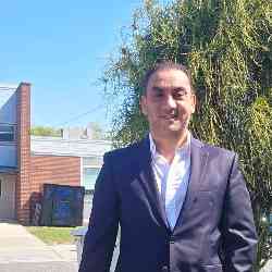 Single Arab man in New York, New York, United States