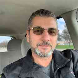 Single Arab man in STERLING HEIGHTS, Michigan, United States